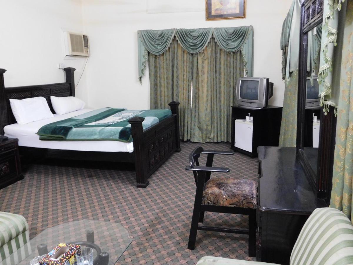 The City Lodge Islamabad Exteriör bild